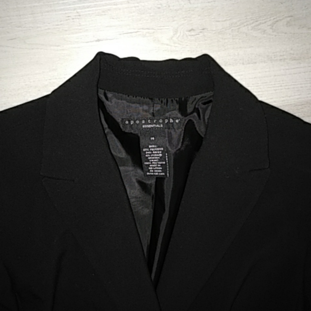 Two button blazer - Picture 2 of 6